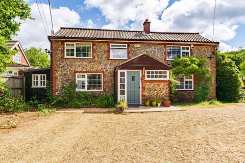 3 bedroom detached house for sale, Low Street, Ketteringham