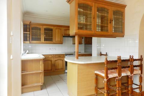 3 bedroom terraced house for sale, Ladysmith Road, Enfield EN1
