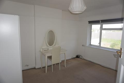 3 bedroom semi-detached house for sale, Burwell Av, UB60NU