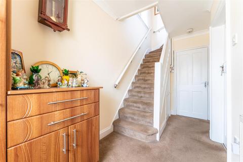 3 bedroom property for sale, Avenue Crescent, Hounslow TW5