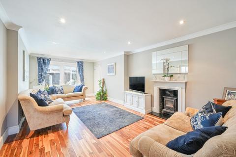 3 bedroom detached house for sale, Smithy Close, Lower Kingswood