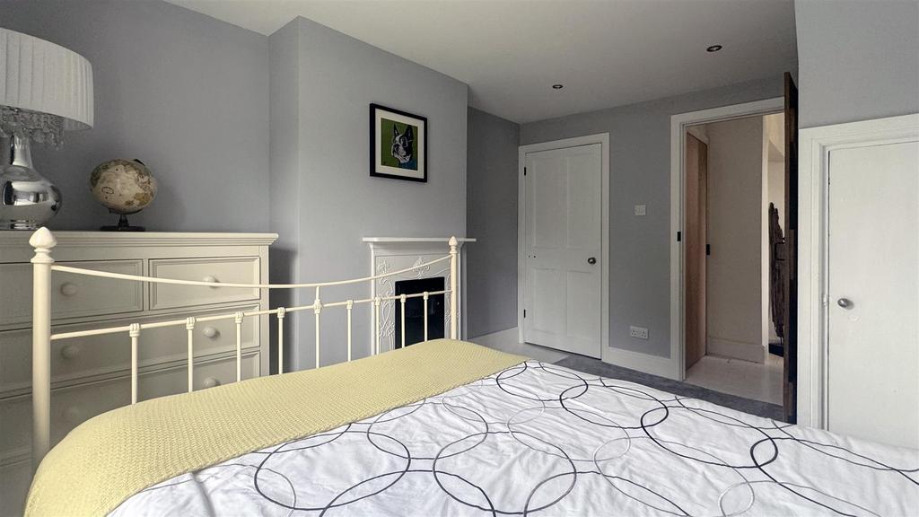 Bedroom 3.jpg