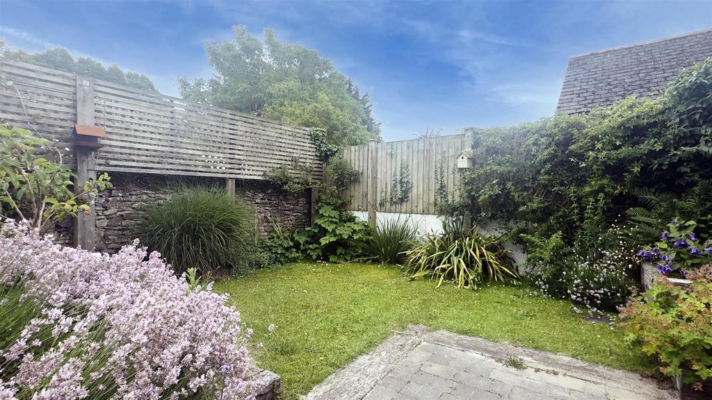 Garden 3.jpg