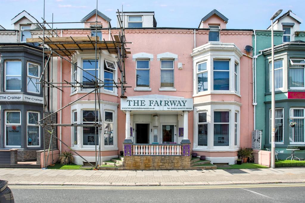 20250628180849 Fairway-Hotel-59 XI7 Sh.jpg