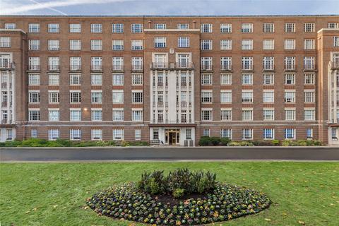 4 bedroom apartment to rent, Eyre Court, London NW8