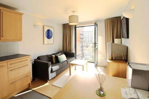 1 bedroom flat to rent, City Walk, Leeds, West Yorkshire, LS11