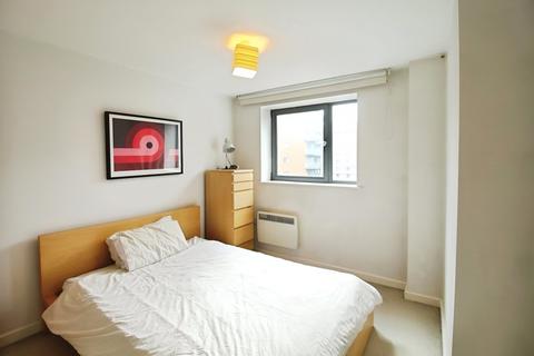 1 bedroom flat to rent, City Walk, Leeds, West Yorkshire, LS11