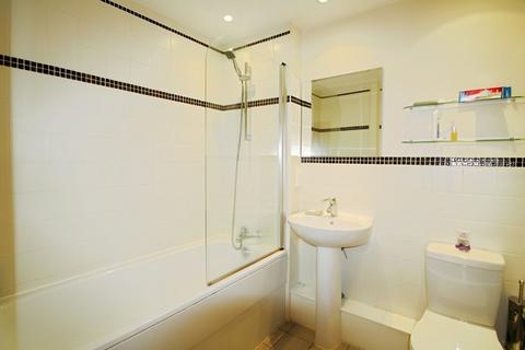 1 bedroom flat to rent, City Walk, Leeds, West Yorkshire, LS11