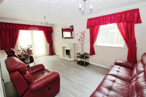 2 bedroom detached bungalow for sale, Merlin Close, Hull