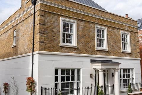 undefined, Brunswick Gardens, 31 Chilbolton Avenue, Winchester, Hampshire, SO22