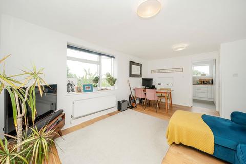 1 bedroom flat for sale, Barnard Hill, London N10