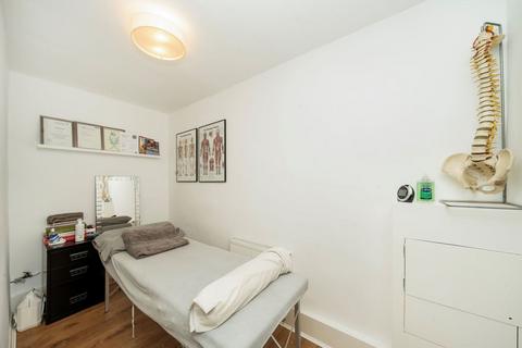 1 bedroom flat for sale, Barnard Hill, London N10