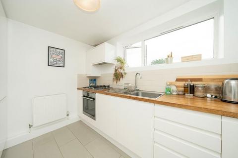 1 bedroom flat for sale, Barnard Hill, London N10