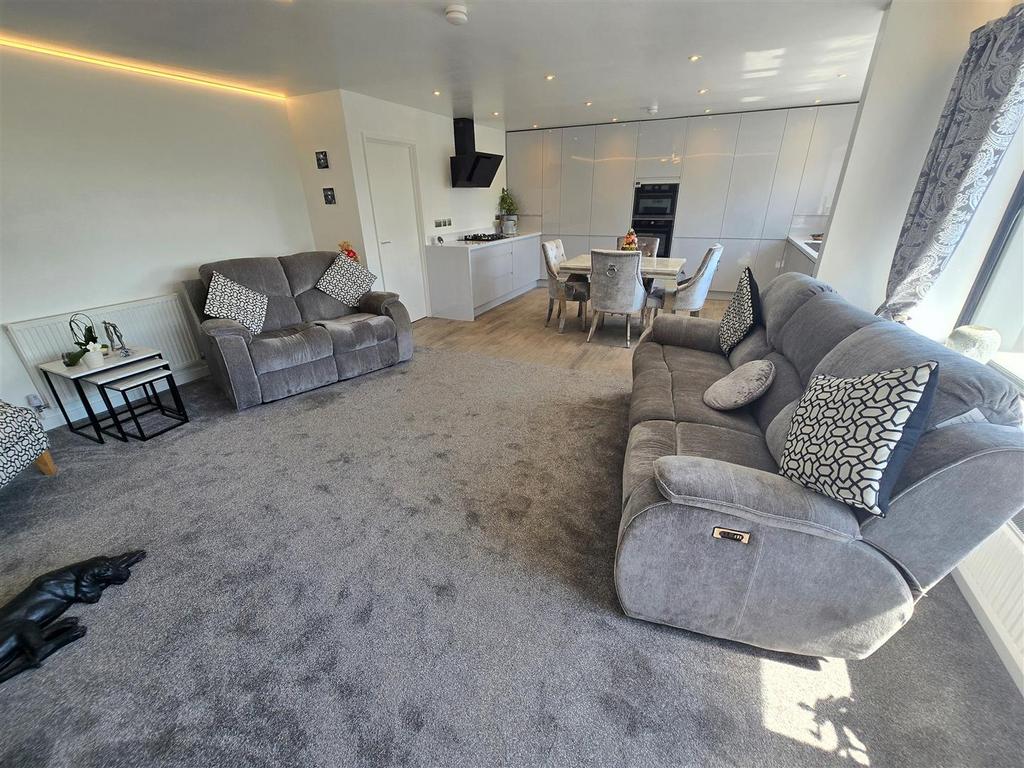 Bungalow Lounge/Diner/Kitchen