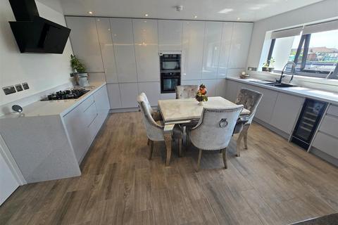 undefined, Beccles Road, Bradwell