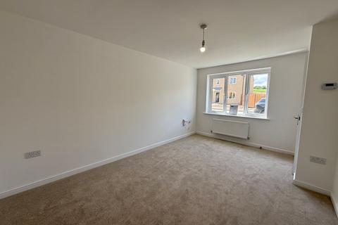 3 bedroom detached house to rent, Charlotte Bronte Way, Thornton, Bradford, West Yorkshire, BD13