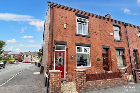 3 bedroom end of terrace house for sale, Fir Bank Road, Royton