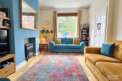 3 bedroom end of terrace house for sale, Fir Bank Road, Royton
