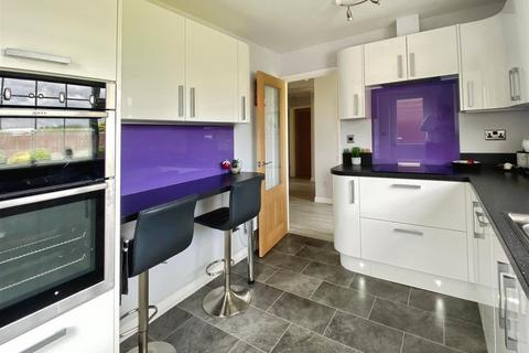 3 bedroom detached bungalow for sale, Broom Drive, Minsterley, Shrewsbury
