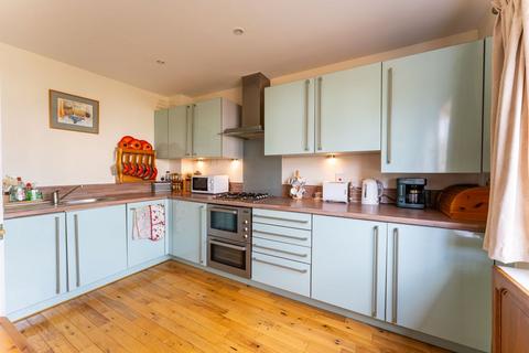 4 bedroom terraced house for sale, Canal Road, Brecon, LD3