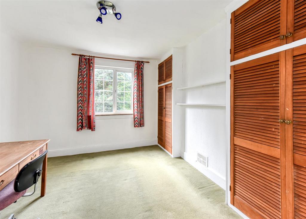 Wergs Hall Gardens-JUN25-bed2.jpg