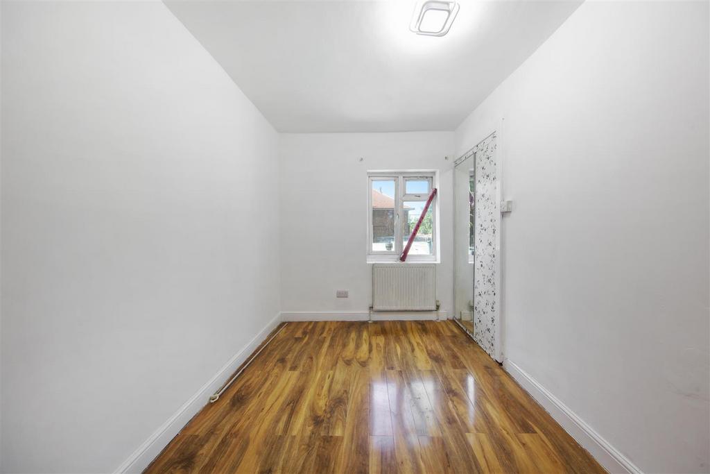 867 Harrow Road - qp CDtln LN79 W7ne Co Gwy.jpg