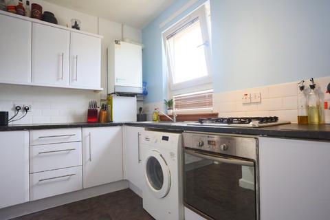 2 bedroom flat to rent, Baird Drive, Murrayfield, Edinburgh, EH12