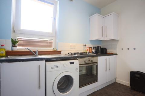 2 bedroom flat to rent, Baird Drive, Murrayfield, Edinburgh, EH12