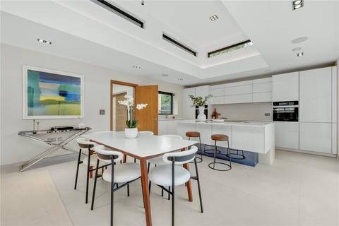 4 bedroom detached house to rent, Lavender Mews, Surbiton, KT6