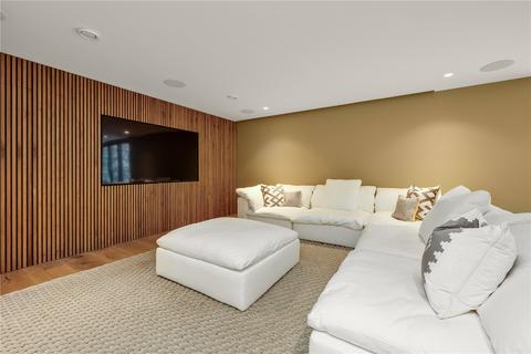4 bedroom detached house to rent, Lavender Mews, Surbiton, KT6