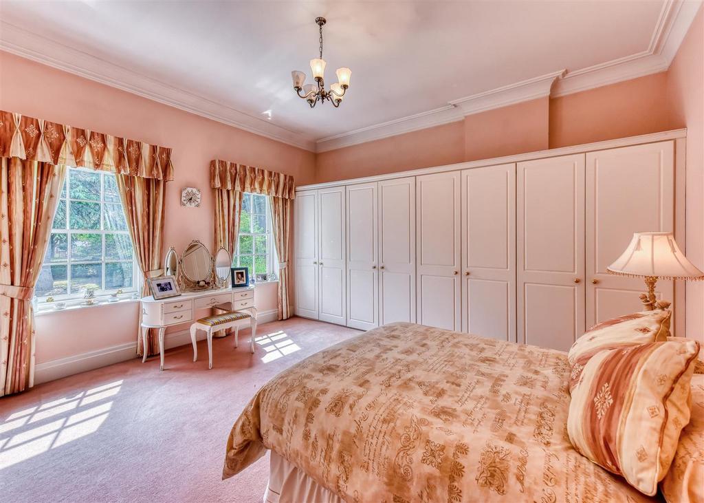 Ashfield House-bed2.jpg