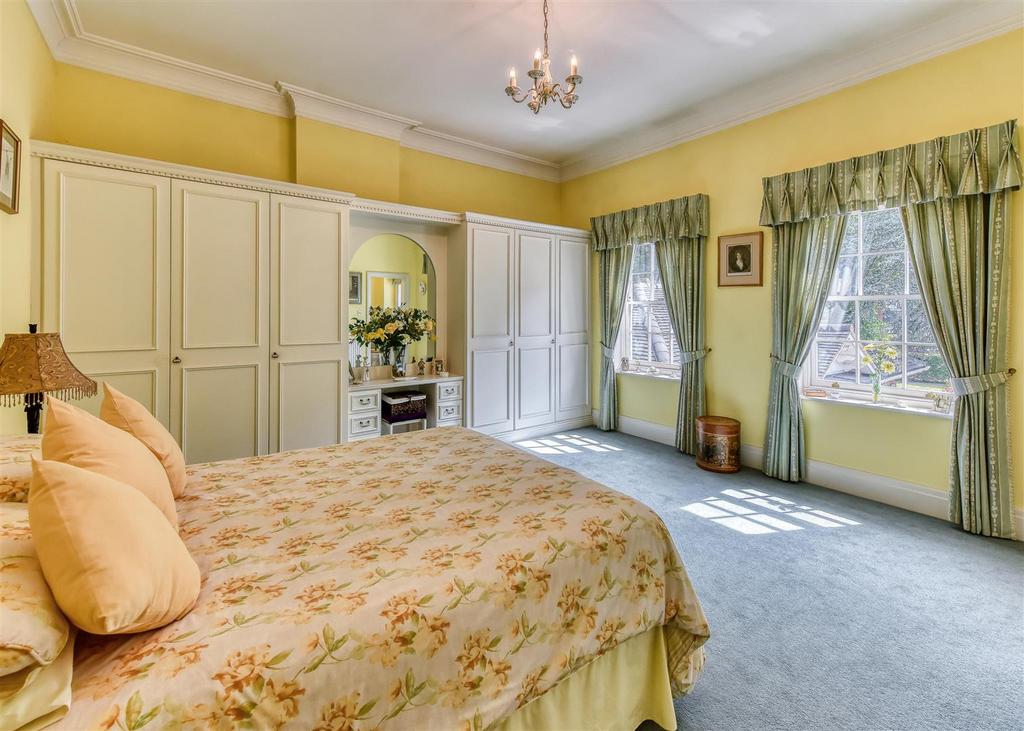 Ashfield House-bed3.jpg