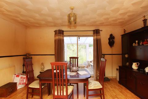 2 bedroom bungalow for sale, Carreg Arwyn, Llanharry, Pontyclun CF72 9LG