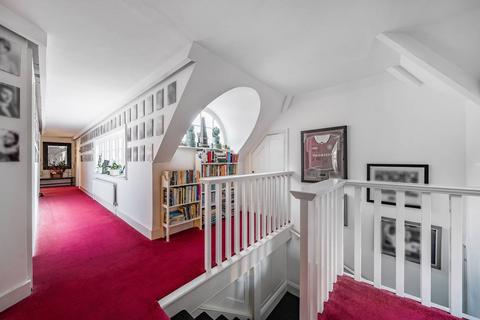 3 bedroom flat to rent, Guildown Road, Guildford, GU2