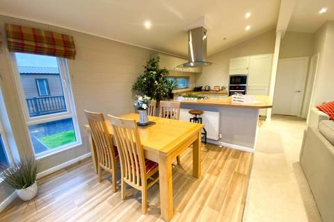 2 bedroom lodge for sale, Caersws Newtown