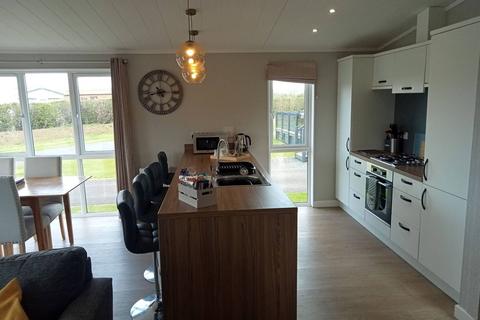 2 bedroom lodge for sale, Caersws Newtown