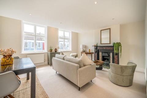 3 bedroom flat for sale, Sedlescombe Road, London SW6