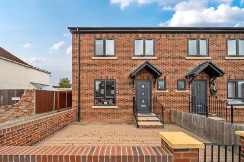 4 bedroom semi-detached house to rent, Eton,  Eton Wick - Windsor,  SL4