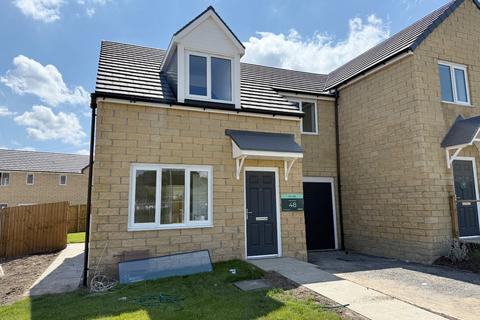 3 bedroom semi-detached house to rent, Kingscote Lane, Thornton, Bradford, BD13