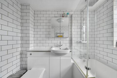 1 bedroom apartment for sale, Crofton Gate Way, London