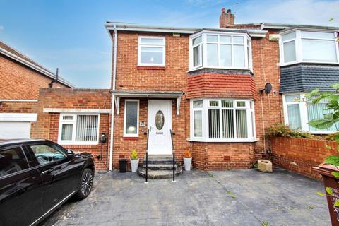 4 bedroom semi-detached house for sale, Bellister Grove, Fenham, Newcastle upon Tyne, Tyne and Wear, NE5 2DN