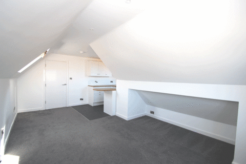 1 bedroom flat to rent, 96A High Street, Lee-on-the-Solent, Hampshire, PO13 9DA