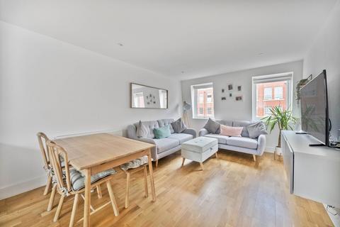 2 bedroom flat for sale, Tower Bridge Road, London, SE1