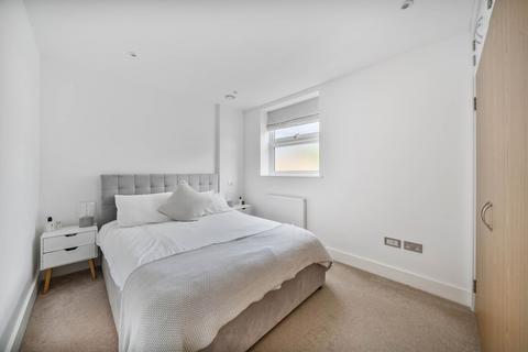 2 bedroom flat for sale, Tower Bridge Road, London, SE1