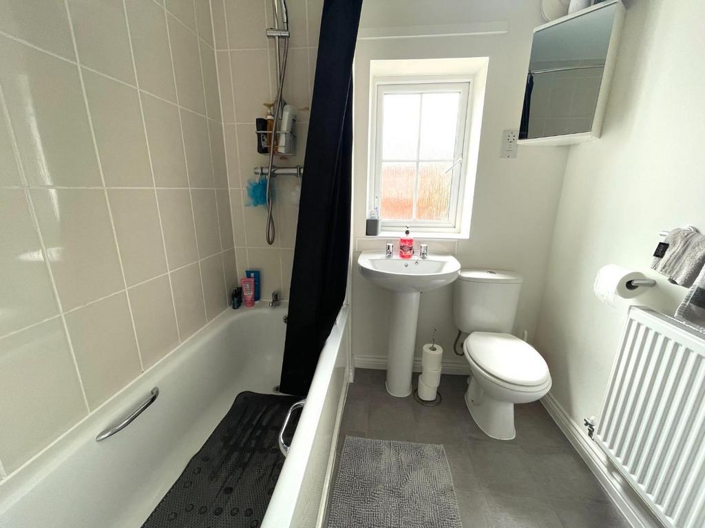 Bathroom.JPG