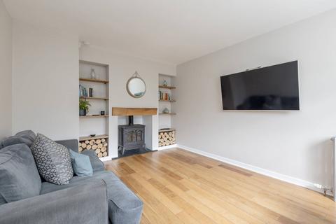 33 Buckstone Road, Edinburgh, EH10 6UA