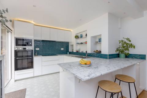 33 Buckstone Road, Edinburgh, EH10 6UA