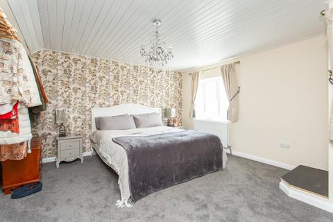 4 bedroom bungalow for sale, Shottendane Road, Margate, CT9