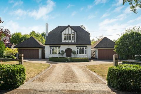 4 bedroom detached house for sale, Eastwick Drive, Great Bookham