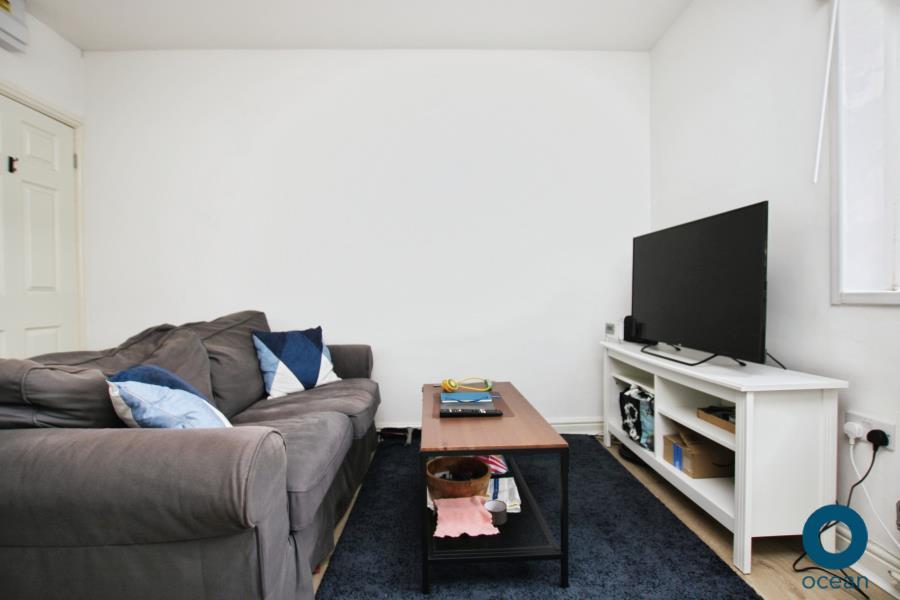 Apartment in Bristol, Northville - View 2